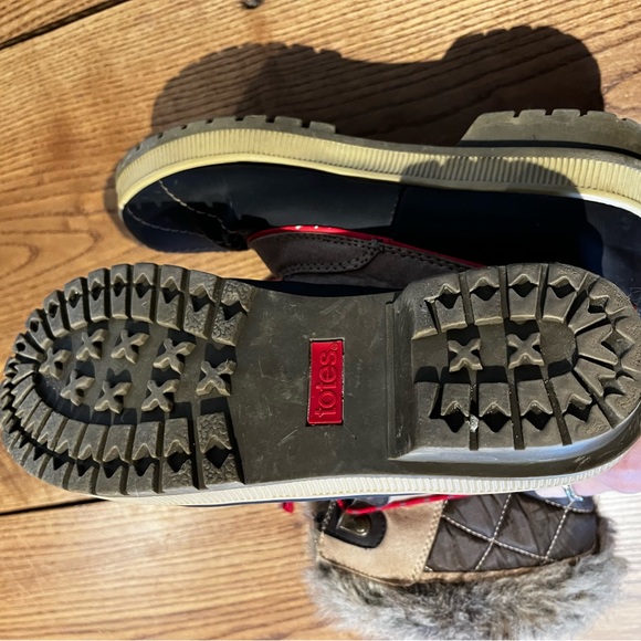 Totes winter boots - Picture 3 of 3